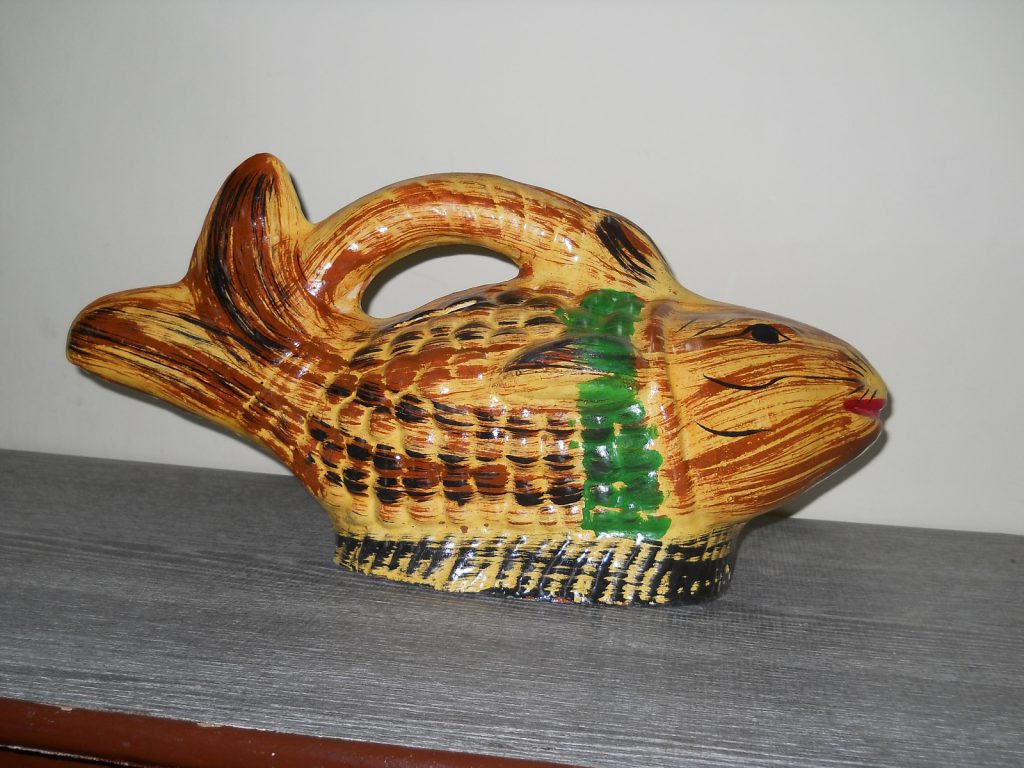 handcrafted ceramic fish-shaped vessel. Rs. 500