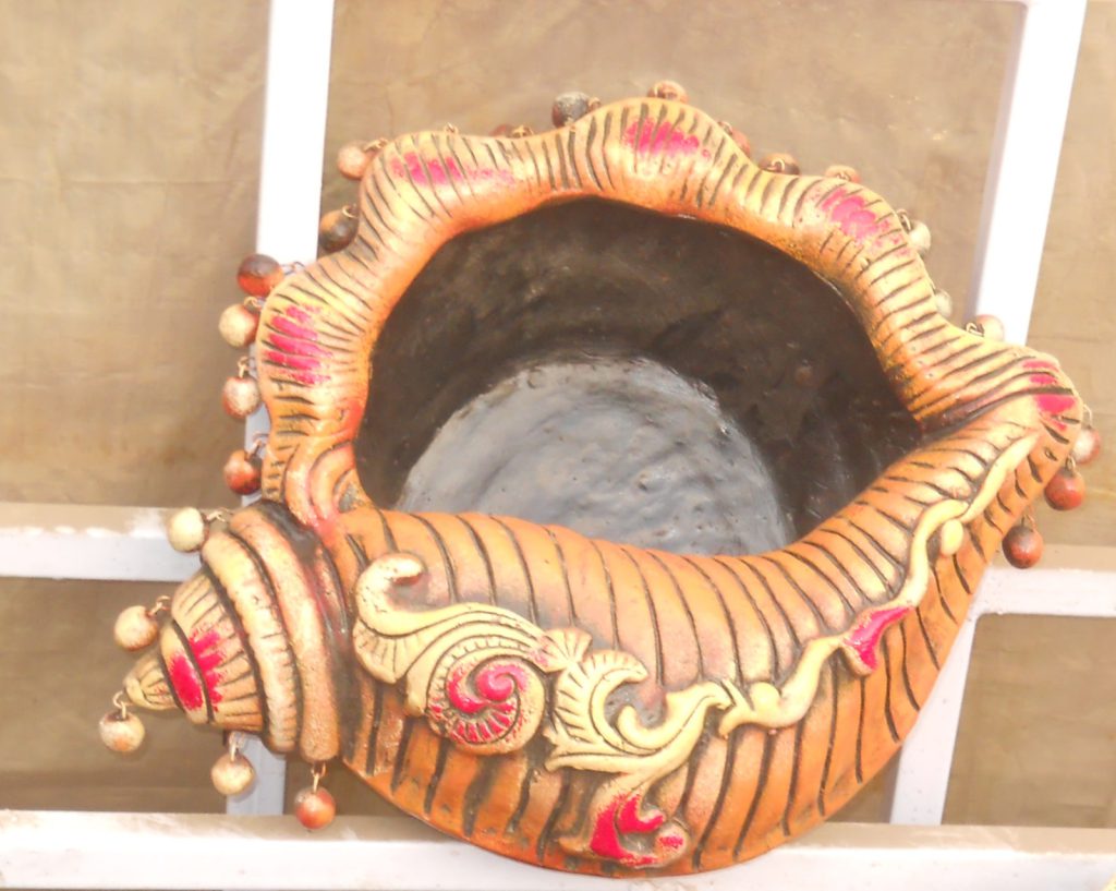handcrafted terracotta conch (Sankha) shell planter. Rs. 500
