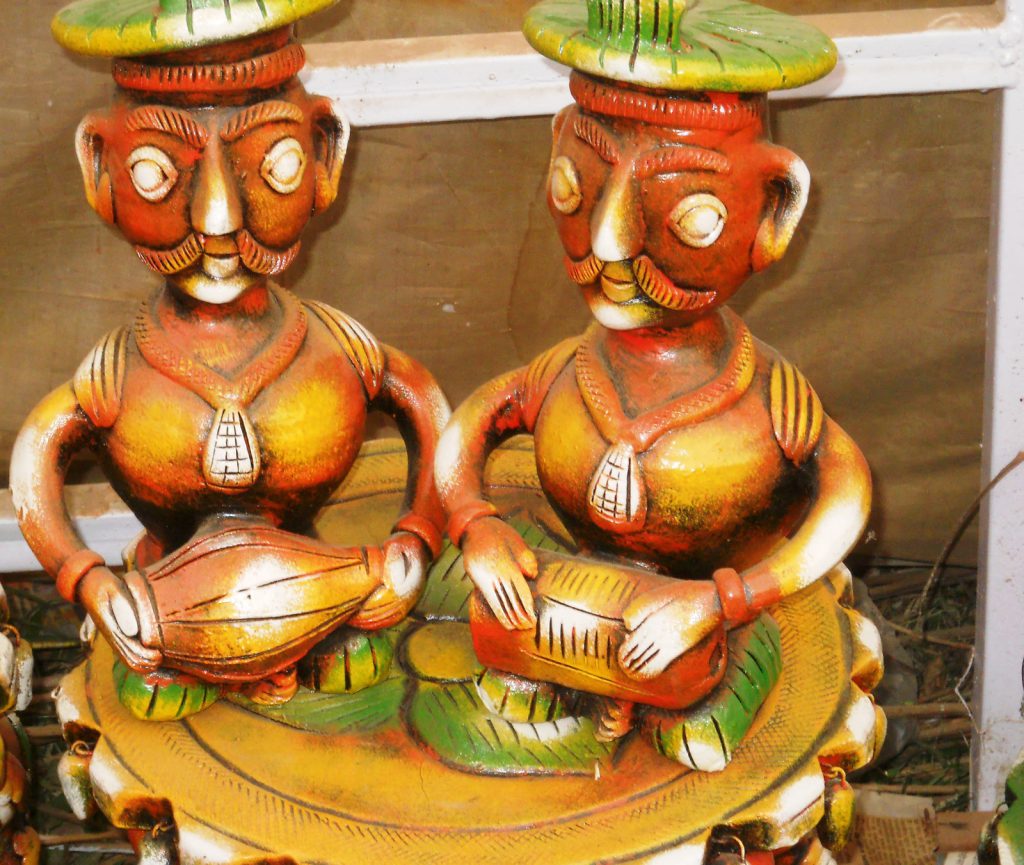 handcrafted terracotta figurines of Indian folk musicians Rs. 800