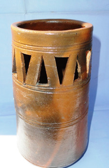antique clay chimney pot. Rs. 500